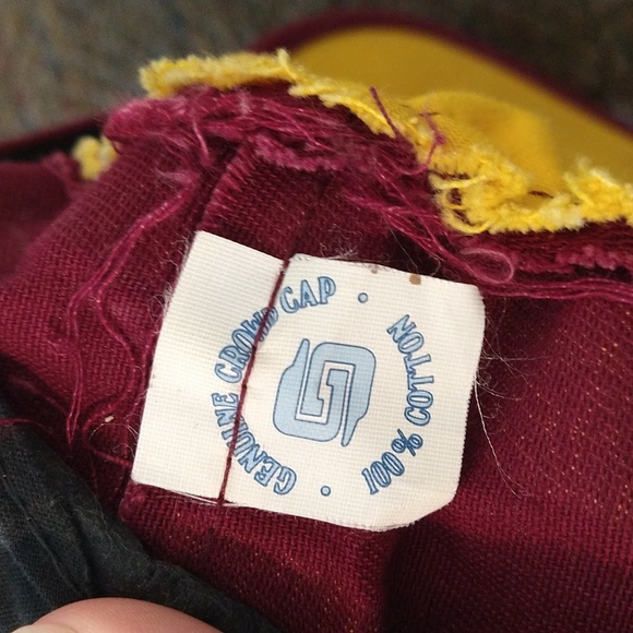 Vintage University of Minnesota Golden Gophers Cap - Picture 4 of 10